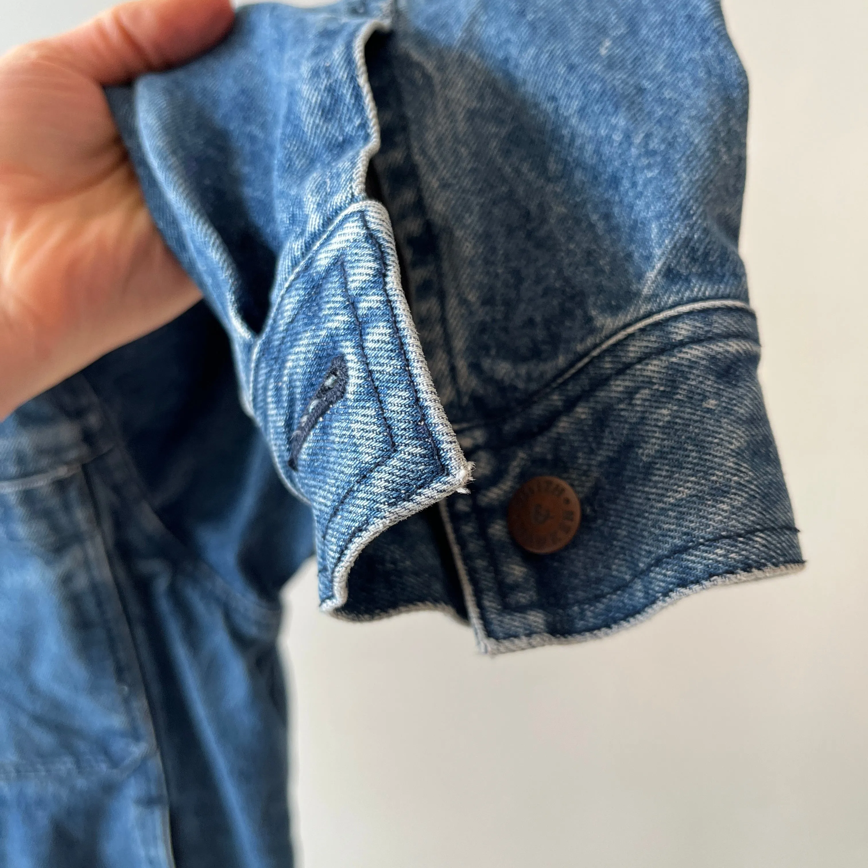 1990s Smith   Hawken Larger Pleated Denim Dad Jacket with Big Chest Pockets