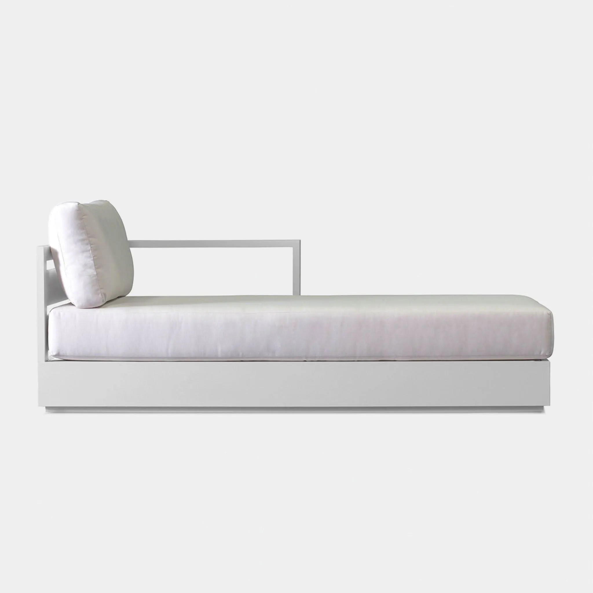 Hayman Chaise Right